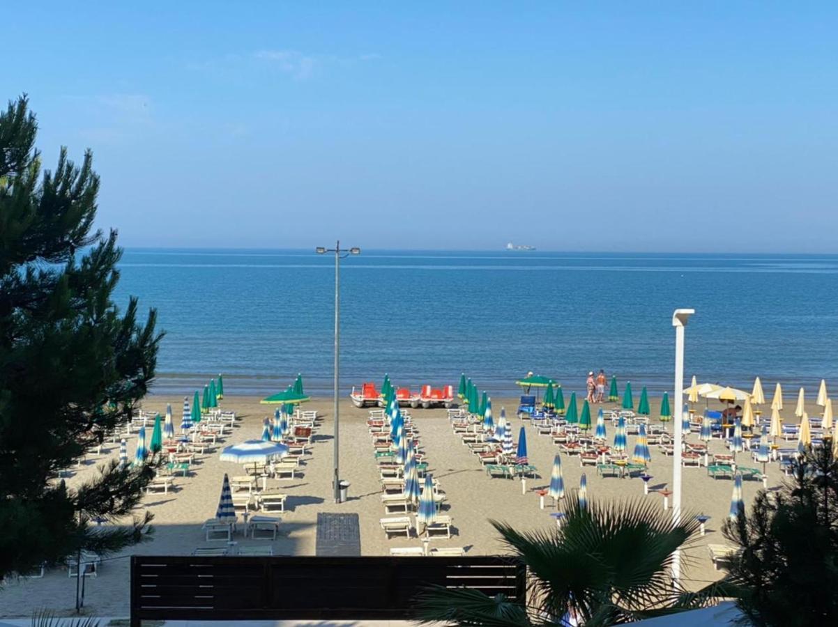Rumar Hotel Durrës Exteriér fotografie